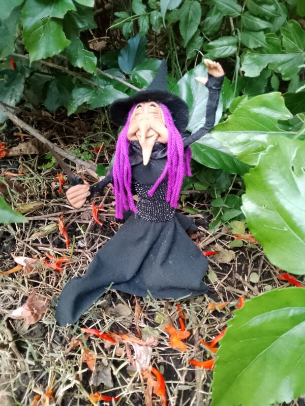 Bruja Violeta