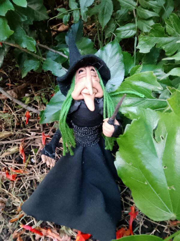 Bruja Verde Hoja