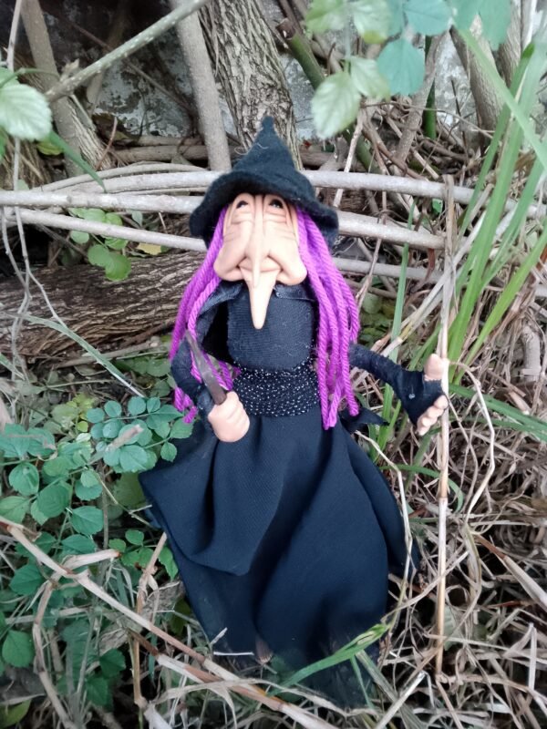 Bruja Purpura